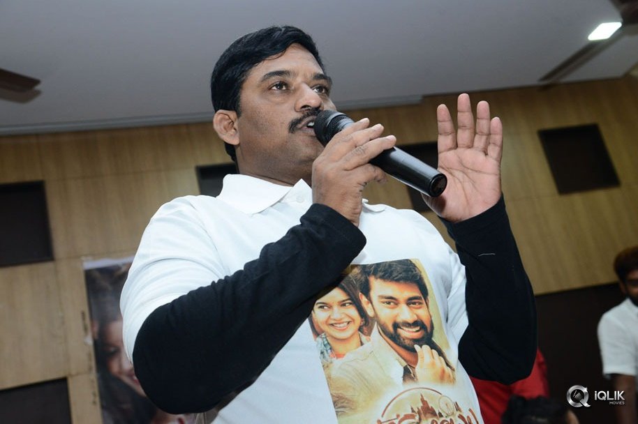 London-Babulu-Movie-Team-at-AVN-college-Vizag